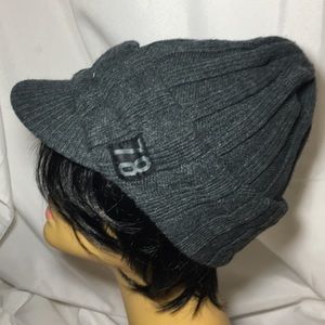 🌪H&M🌪 unisex gray beanie hat with bill 8-11 Y